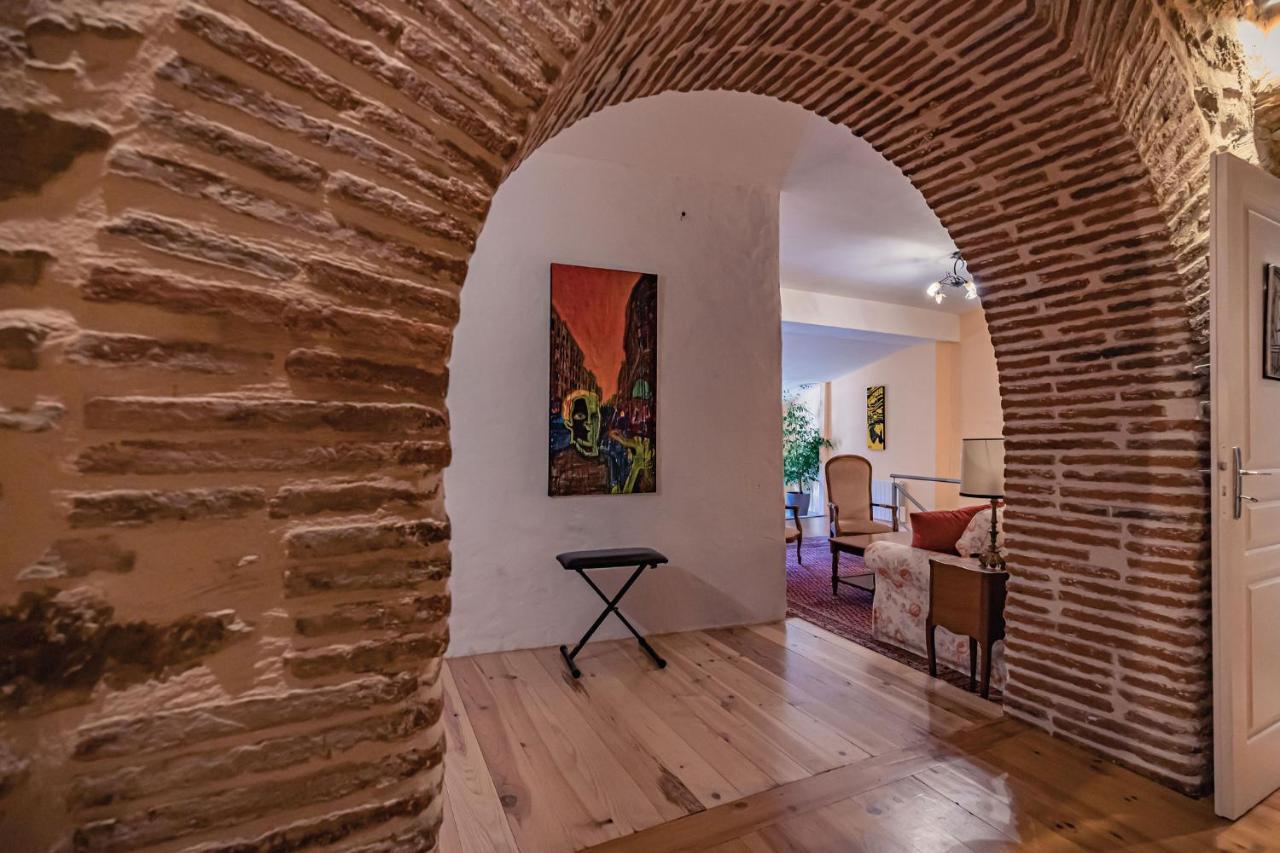 Sundrenched Relais De Poste In Serdinya エクステリア 写真