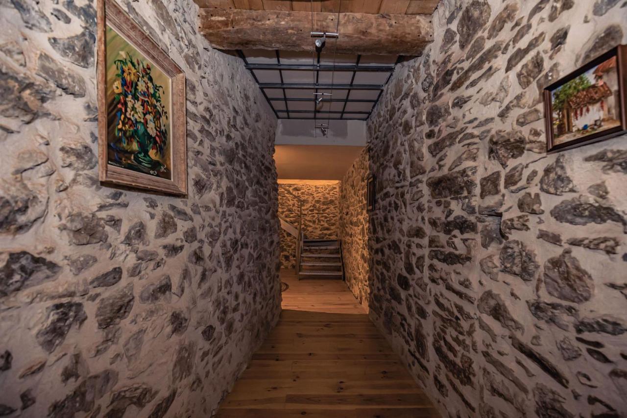 Sundrenched Relais De Poste In Serdinya エクステリア 写真