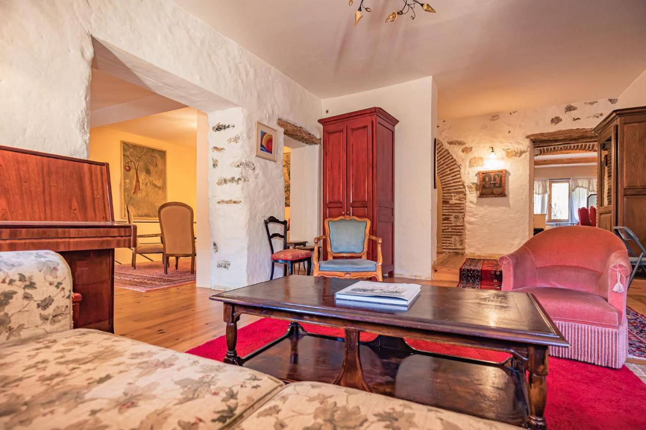 Sundrenched Relais De Poste In Serdinya エクステリア 写真