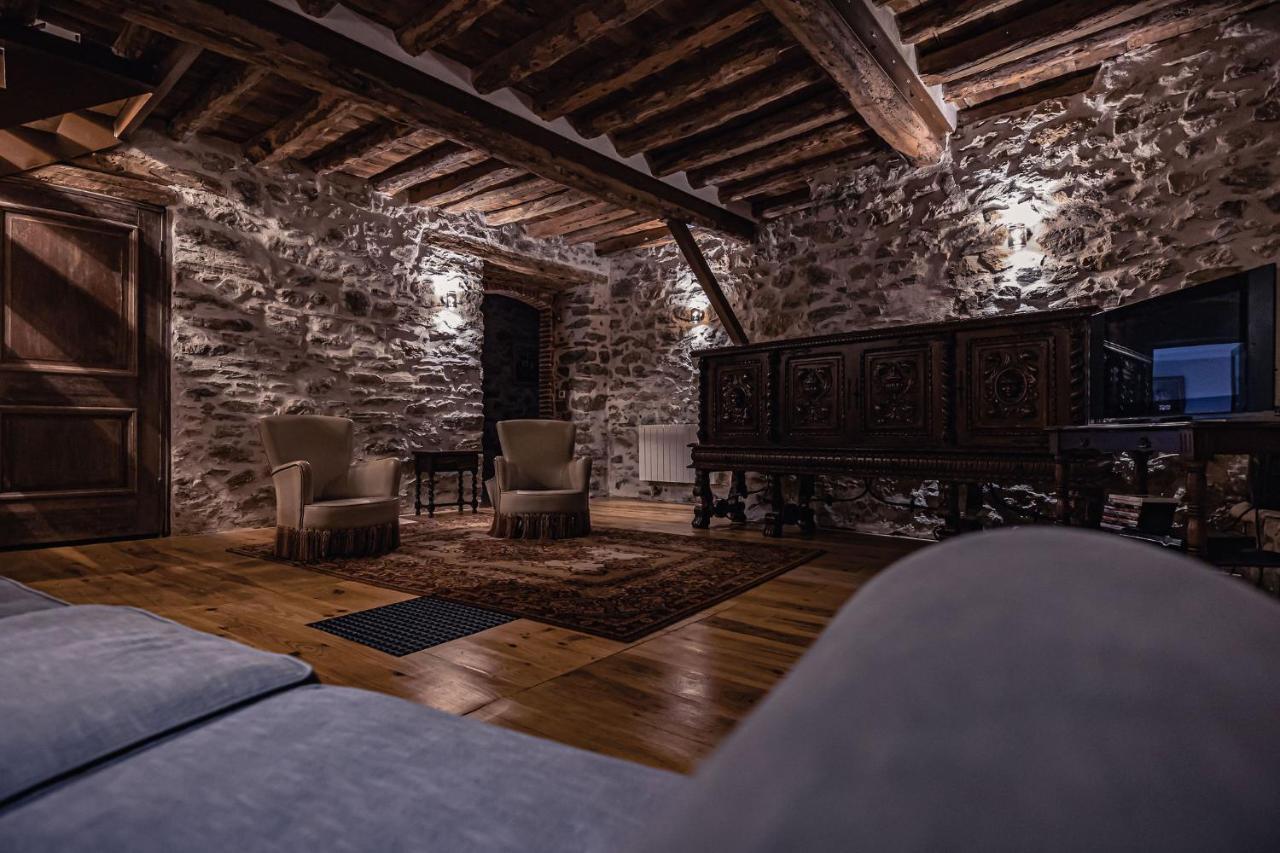 Sundrenched Relais De Poste In Serdinya エクステリア 写真